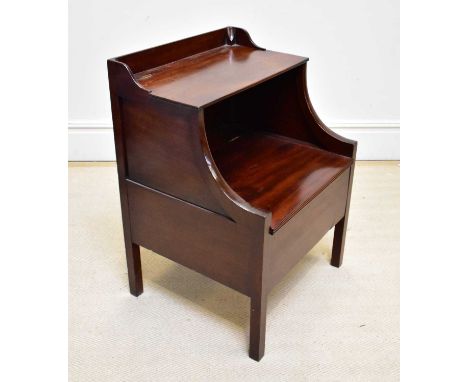 A Victorian mahogany commode, height 77cm, width 56cm, depth 50cm.