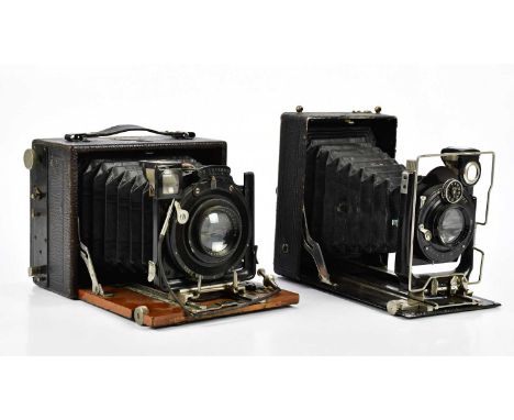 Two early 20th century folding cameras, comprising a Ihagee Venus Model 610, with Ibsor shutter and a Ihagee 1.5mm f4.5 lens,