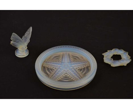 SABINO; a French Art Deco opalescent glass wreath of birds, diameter 6cm, an Art Deco opalescent glass dish embossed with sta