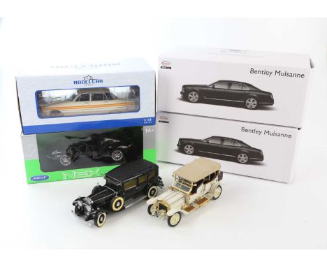 A collection of diecast model cars including two Rastar Bentley Mulsanne, a Rolls-Royce, an Al Capone limousine, a Porsche 91
