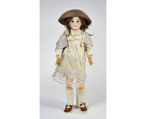 Kämmer &amp; Reinhardt, Puppe, Porzellan-Kurbelkopf, gemarkt "Simon &amp; Halbig K &amp; R", 73 cm, Gliederkörper, Echthaarpe