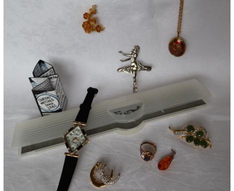 Assorted costume jewellery including  a Le Chat wristwatch, dress ring, brooches, silver ballerina brooch, necklaces etc