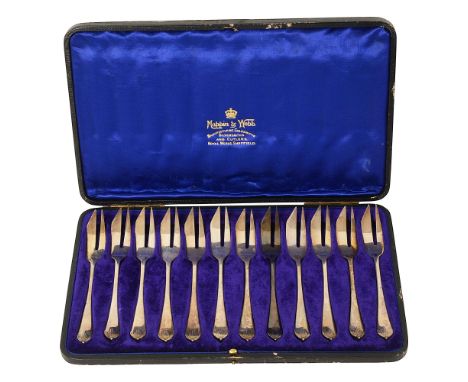 A George V cased set of twelve Queen Anne pattern silver pastry forksSheffield, 1912, Mappin &amp; Webblength 14.8cm., weight