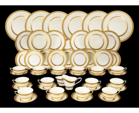 A Royal Worcester Coronet pattern tea and dinner servicetooled gilt borders, comprising six dinner plates,six dessert plates,