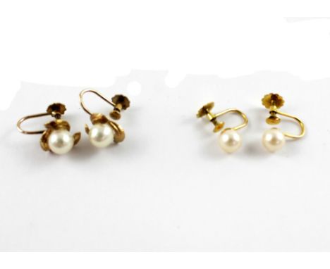 Two pairs of 9ct gold screw-back earrings set with pearls and a vintage crystal necklace (3).