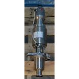 Tri-Clover model 771S-10M-24P-11/2x6L valve, serial number 589303-01, built in positioner, model