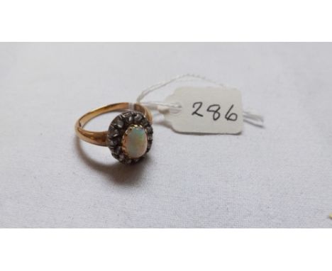 18CT GOLD OPAL &amp; DIAMOND  cluster ring approx size P      