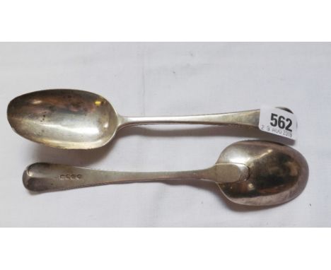 Paul Storr a pair of George III table spoons – 1817 – 137gms  