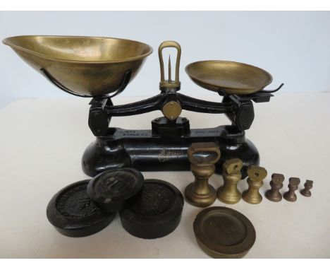 Set of vintage Libra scales &amp; weights 
