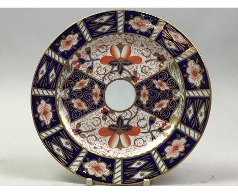 FOUR COPELAND CABINET PLATES AND OTHER CERAMICS including two matching tea cups, coffee cups, Noritake saucers, side plates a