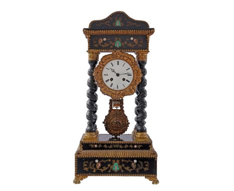Black lacquered column mantel clock with twisted columns, copper inlay and decorated edges, standing on claw feet, ca. 1840, 