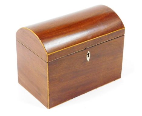 A 19thC mahogany and boxwood strung tea caddy, with a domed lid enclosing two divisions, 18cm wide. 