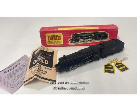 Hornby - Dublo no. 2224, L.M.R. 2-8-0 8F Locomotive &amp; Tender 48073, very good condition, box in fair condition with manua