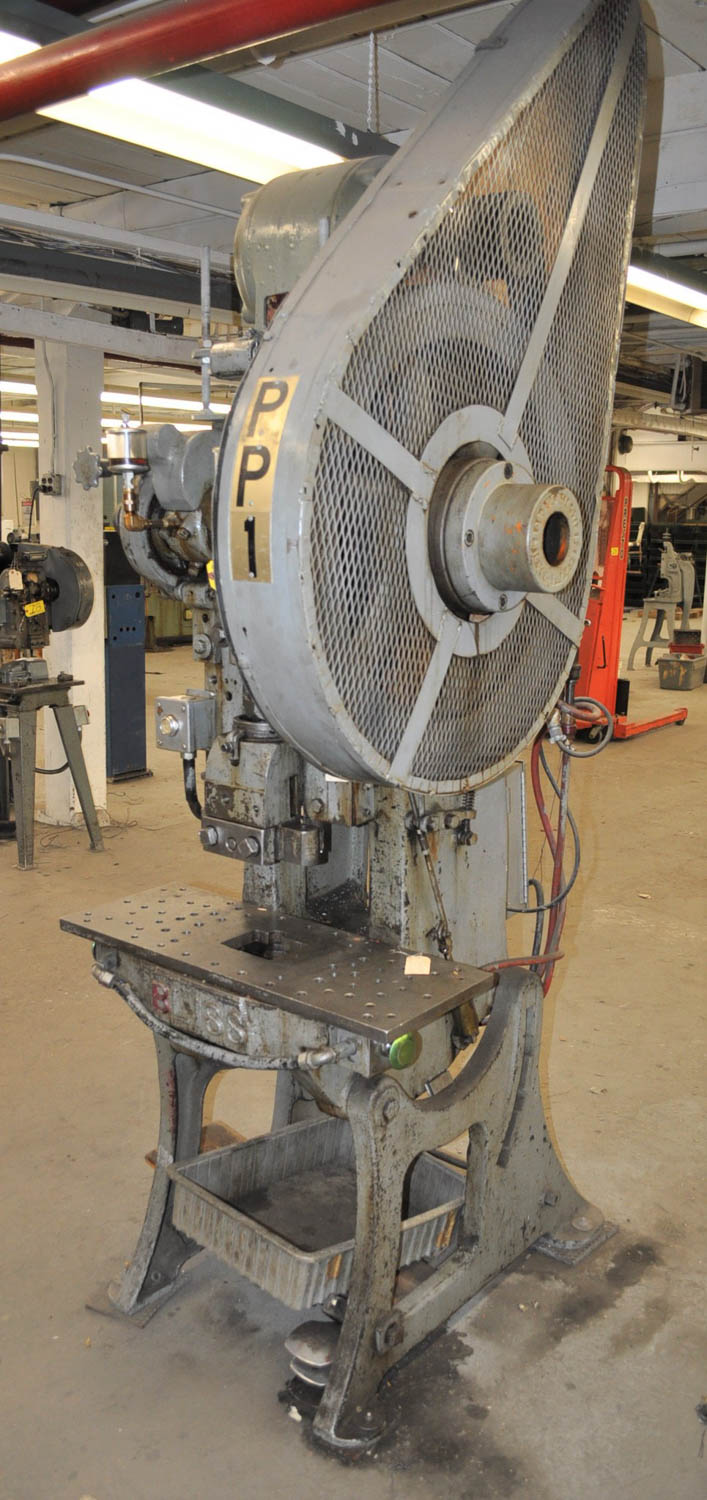 191/2 22 TON CAPACITY OBI FLYWHEEL TYPE MECHANICAL PUNCH PRESS
