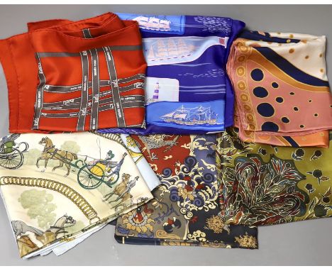 A boxed Hermes scarf, a boxed Tate Hockney / Pollock scarf, etc.(7)