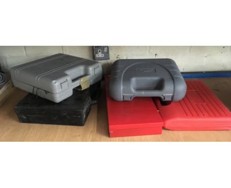 POLICE > Assorted power tools [NO RESERVE] [VAT ON HAMMER PRICE]