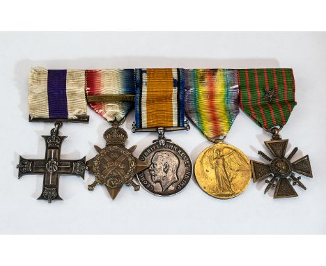WWI Interest Military Cross (MC) Awarded to 2nd Lieut JH Goode Som L.I - later to be Captain for exemplary gallantry in the f