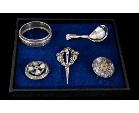A Very Fine Collection of Assorted Vintage and Antique Sterling Silver Jewellery Items + Caddy Spoon etc ( 5 ) Pieces In Tota