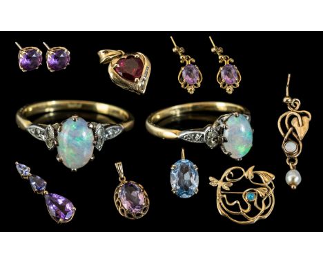 A Good Collection of 9ct Hallmarked Jewellery Pieces. Includes Earrings, Pendant Drop, Brooch etc - Please See Photo. Set wit