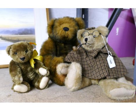 Mary Meyer green mountain bear, Gallery Teddy bear and small Steiff bear