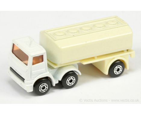 Matchbox Superfast 14d Leyland Articulated Tanker factory pre-production colour trial - metallic blue tractor unit with red w