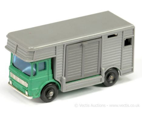 Matchbox Regular Wheels 17e AEC Horse Box factory Pre-production colour trial - green cab &amp; type A base (same colour as N