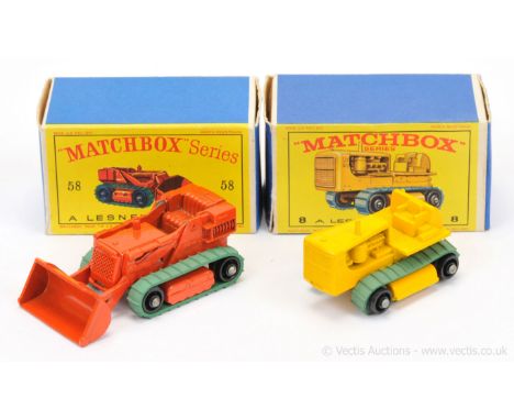 Matchbox Regular Wheels 8d Caterpillar Tractor - type A engine with tall exhaust stack, type A base without hole, black plast