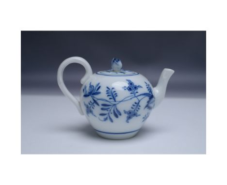 Carl Teichert Meissen porcelain miniature teapot in the Blue Onion pattern, featuring intricate cobalt blue floral and vine m