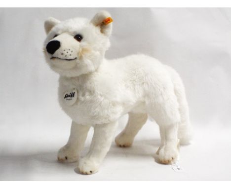 Steiff Artic fox with original labels and button to ear, No.501425