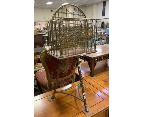 VINTAGE MAGAZINE RACK
