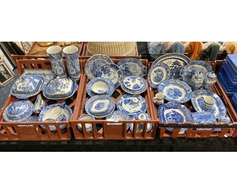 LARGE COLLECTION OF EARLY BLUE &amp; WHITE CHINA TO INCLUDE SPODE