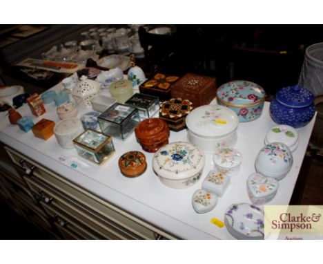 A quantity of trinket boxes etc