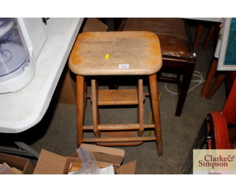 A metamorphic step stool