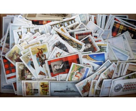 Cigarette cards, Mitchell's, a collection of 600+ cards in parts sets with some duplication, various series inc. Gallery of 1