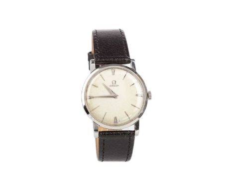GENTLEMAN'S OMEGA STAINLESS STEEL MANUAL WIND WRIST WATCH,the round silvered dial with baton hour markers, 32mm case, on a bl
