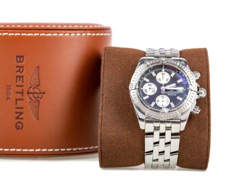 GENTLEMAN'S BREITLING CHRONOMETRE STAINLESS STEEL AUTOMATIC WRIST WATCH,the round black dial with baton hour markers, outer t