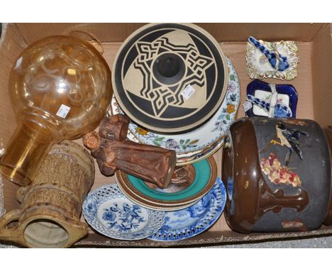 Ceramics - a trio of Prattware plates, On Guard and The Cavalier;  a Meissen porcelain ribbon plate, others Spode;  Ashworth 