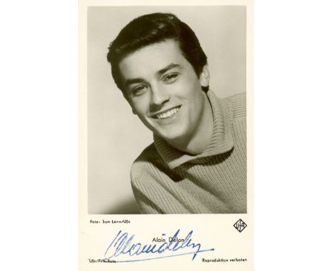 FRENCH CINEMA: Small selection of vintage signed postcard photographs by various French film Actors and Actresses, comprising
