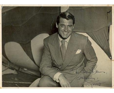 GRANT CARY: (1904-1986) English Actor, Academy Award winner. Vintage signed and inscribed 9.5 x 7.5 photograph, the image dep