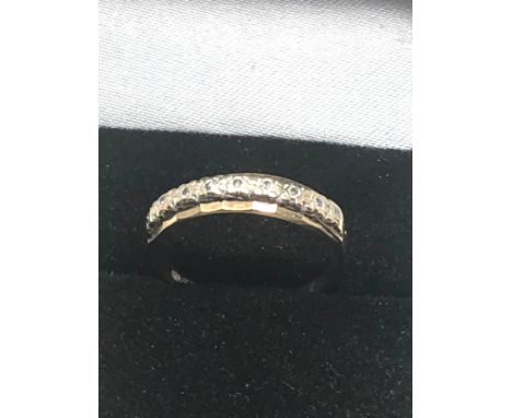 9ct Gold Diamond Gypsy Setting Ring (1.4g) 