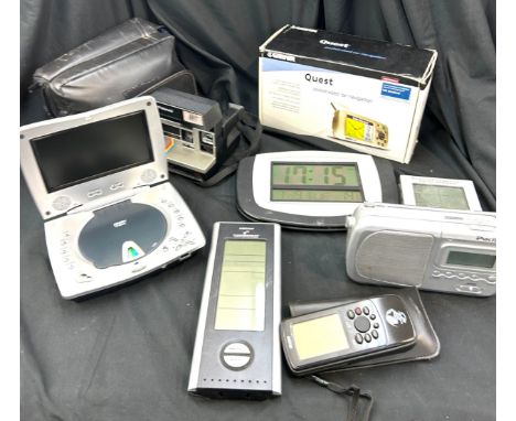 Selection of electrical includes Polaroid, camera, portable DVD player etc, untested 