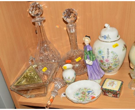 A SMALL GROUP OF GLASS AND CERAMIC ITEMS, a Stuart Crystal decanter stopper, a Magnitudo Artis Ottaviani 1945 Opera Depositio