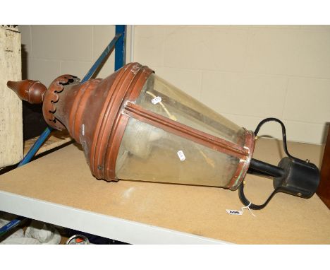 D W WINDSOR, HERTS, ENGLAND  Hoddesdon 0885 copper street lamp incorporating the fitting required to attach to the top of a l