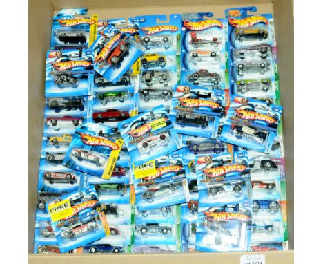 Mattel Hot Wheels - a group of short carded blisters to include mixed series ranging from early to mid 2000's which includes 