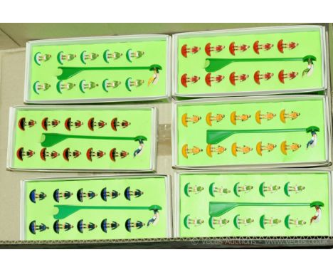 Subbuteo, a group of boxed HW teams to include Hibernian, Wolverhampton Wonderers and others (see photo). Conditions do all a