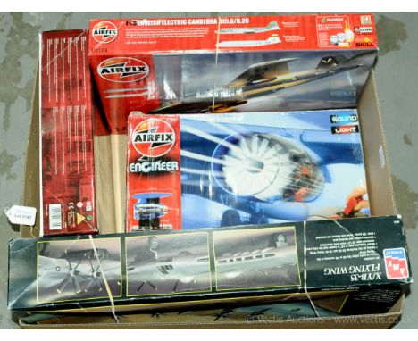 Airfix &amp; ERTL (AMT) a boxed mixed scale group comprising of Military and other to include ERTL (AMT) 8615 1:72 scale X/YB