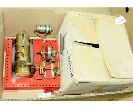 Mamod - a boxed SE3 Steam Engine which has been fired on a number of occasions and would benefit from a clean, also appears t