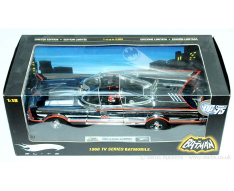 Mattel Hot Wheels - 1:18 Scale R1793 1966 TV series Batmobile in chrome limited edition to 3,000. Condition is Near Mint (unc