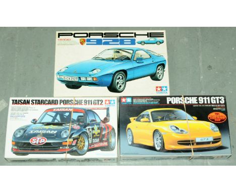 Tamiya, a boxed mixed scale group of Porsche plastic kits to include 24175 1:24 Taisan Starcard Porsche 911 GT2, 229 1:24 Por