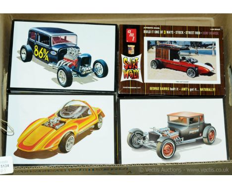 ERTL (AMT) a boxed group of 1:25 scale vehicle kits comprising of Hot Rods/Street Rod, High Performance, Custom and similar t